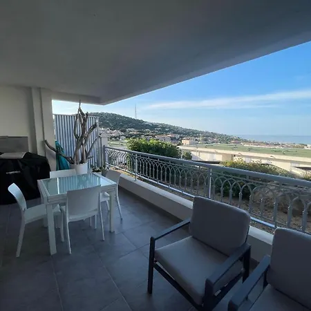 De Standing T2 L'île Rousse Vue Résidence Paolina Appartement