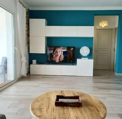 De Standing T2 Rousse Vue Paolina LʼÎle-Rousse