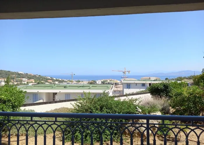 Apartment De Standing T2 Rousse Vue Paolina LʼÎle-Rousse